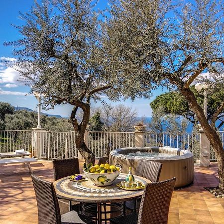 Villa Rusella With Terrace & Breathless Sea Views 马萨鲁布朗斯 外观 照片