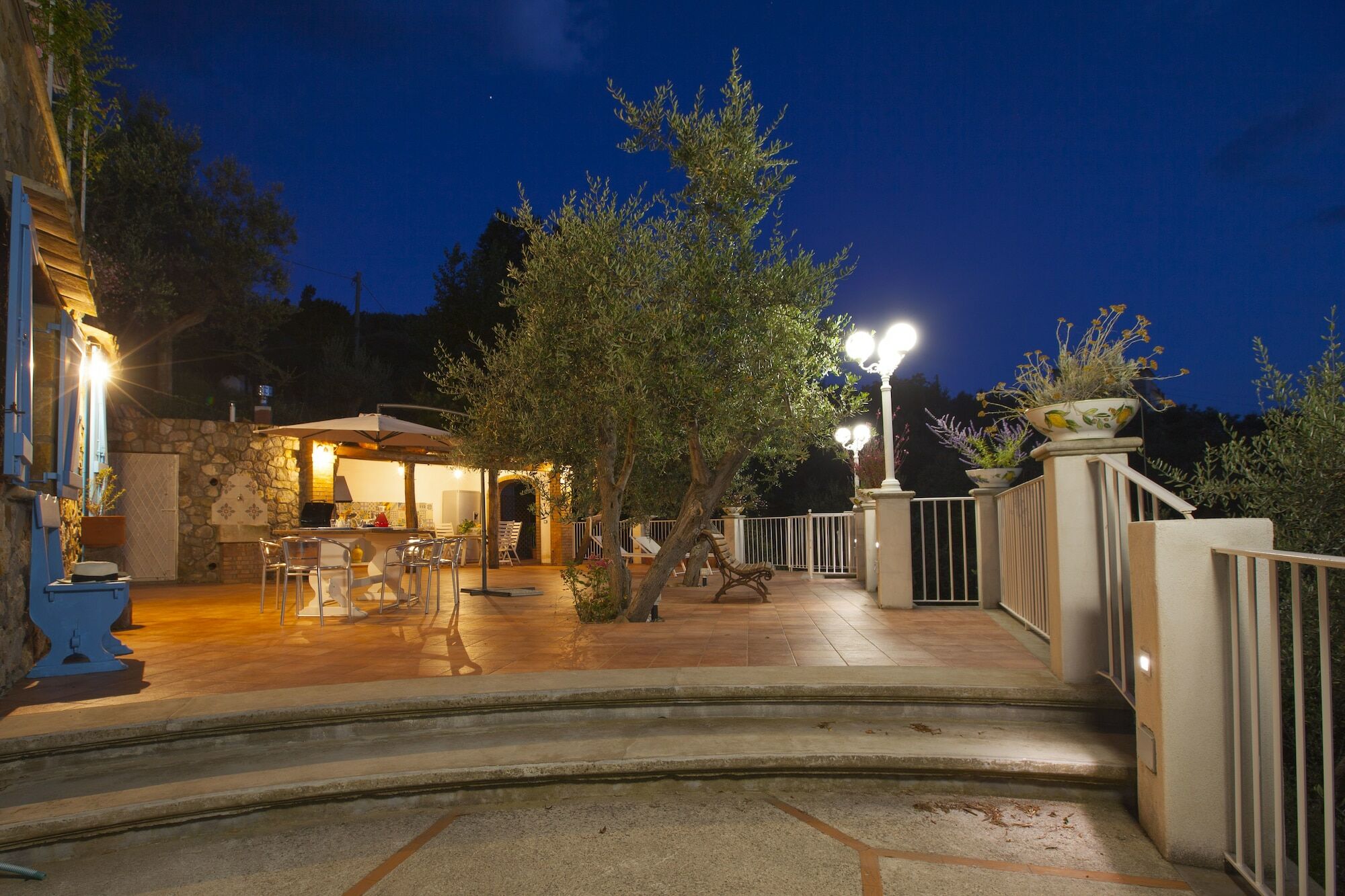 Villa Rusella With Terrace & Breathless Sea Views 马萨鲁布朗斯 外观 照片